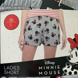 Minnie Mouse shorts New Large